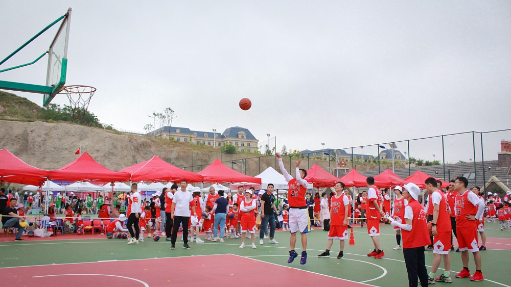 Super Basketball,Go!丨童心万向国际教育集团第一届亲子篮球嘉年华(图28)