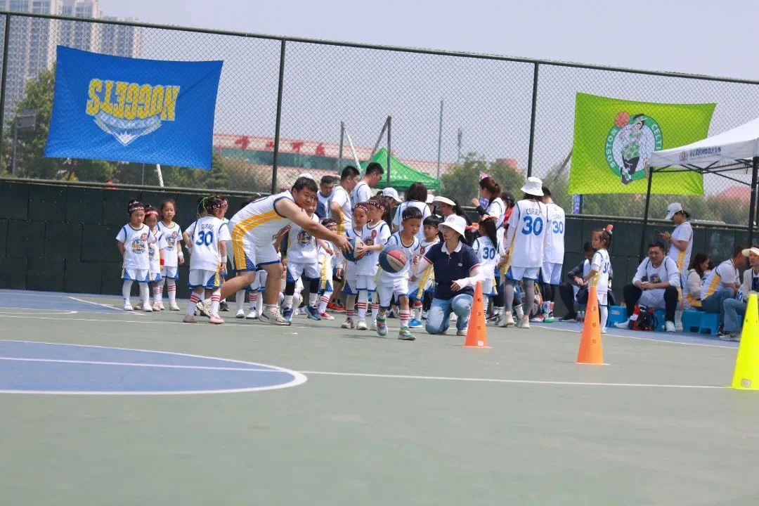 My Childhood With Basketball——童心万向国际教育集团第三届亲子篮球嘉年华(图63)