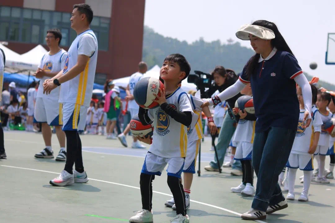 My Childhood With Basketball——童心万向国际教育集团第三届亲子篮球嘉年华(图74)