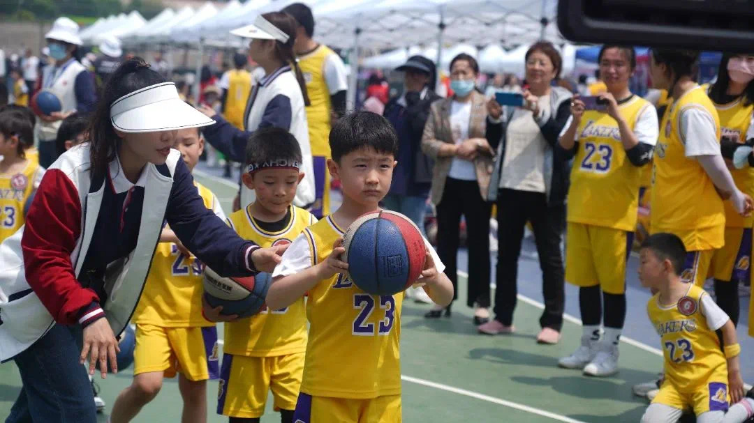 My Childhood With Basketball——童心万向国际教育集团第三届亲子篮球嘉年华(图88)